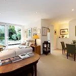 Veeve - Apartment Walham Grove Fulham