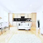 Brackenbury Apartments