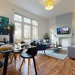 Large Dulwich 3 Bedroom Apartment Near Kings College Hospital