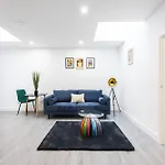Cozy 1-Bedroom In Central London, Nw6