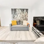 Lux St Johns Wood Apartment - Sleeps 7