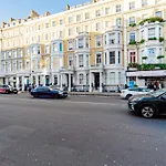 Chic 2 Bedrooms 2 Bathrooms At Kensington