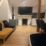 Zee Homes W6