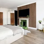 Modern 1Bedroom And 1Bath Harley Street Apartment