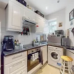 1 Bed House - 12 Min Walk To Emirates Stadium
