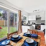 Charming London Apartment Durban Road