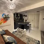 Newly Renovated Modern Studio Apartment In West Kensington