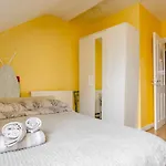 Comfortable Room In Seven Sisters, London