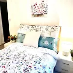 London City Retreat - 2 Bedroom Apartment