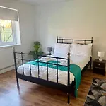 Serene 2 Bedroom Flat Free Off-Street Parking Large Suv Close To Tube