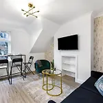 Spacious 2Bed In Hampstead Close To Transport