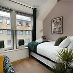 Central 1Br Apartment Sleeps 4, Georgian Townhouse, Near London Liverpool Street, Super Central London, Beautifully Designed