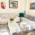 London City Retreat - 2 Bedroom Apartment