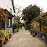 Robin\'S Nest, 1 Bedroom Near Wimbledon