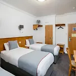 Oyo Townhouse New England, London Victoria