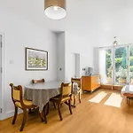 Large, Quiet Flat In Islington