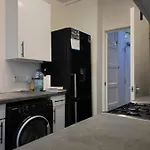 Lux Apartment Near London City & Shoreditch And Brick Lane