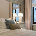 Three Bedroom Apartment With Pool And Spa
