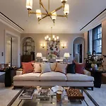 Three Bedroom Apartment With Pool And Spa