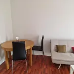 Flat In City Of London - E1