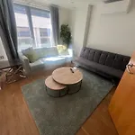 Modern 2 Bed 2 Bath Apartment Hyde Park