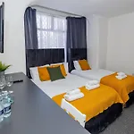 Woodford Hotel