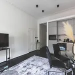 Lovely 2Br Flat In Kensington, 2 Minutes Tube