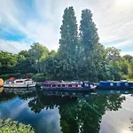 Luxury Canal-Front 2 Bedroom Loft Apartment