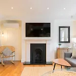 Beautiful One Bedroom Apartment In Soho