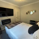 Waterfront Double Room With Fireplace In The Heart Of Royal Docks