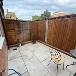 Bright And Spacious Entire One Bedroom Apartment With Living Room And Private Garden
