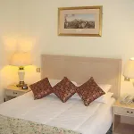 Derby Hotel Kensington