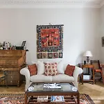 The Hummingbird 1 Bedroom By Kensington Gardens