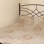 Forest Gate Hotel - Free Parking Limited Spaces