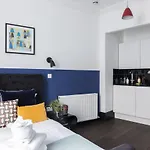 6 Portobello Road