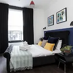 6 Portobello Road