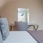 Ealing Apartments