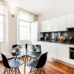 Soho Piccadilly Circus Apartment