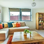 Club Living - Camden Town Apartments