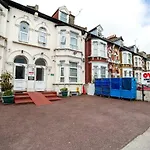 OYO 30428 Stratford