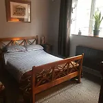 Bright,Tasteful And Comfortable Flat In Trendy Shorditch.