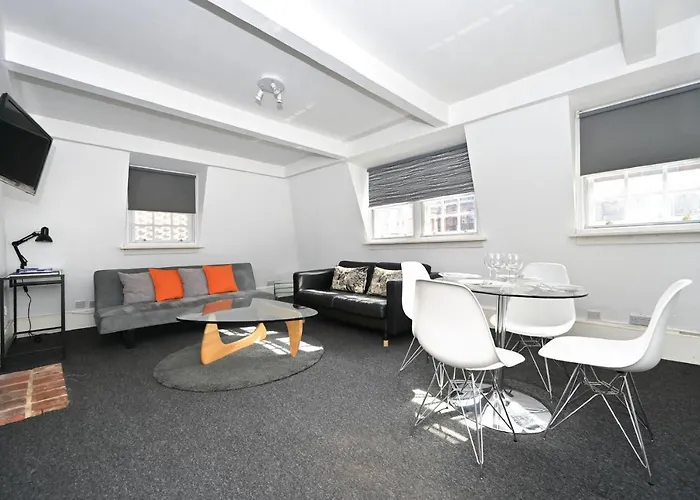 Soho, Piccadilly & Chinatown - Two Bedroom & Two Double Beds Apartment
