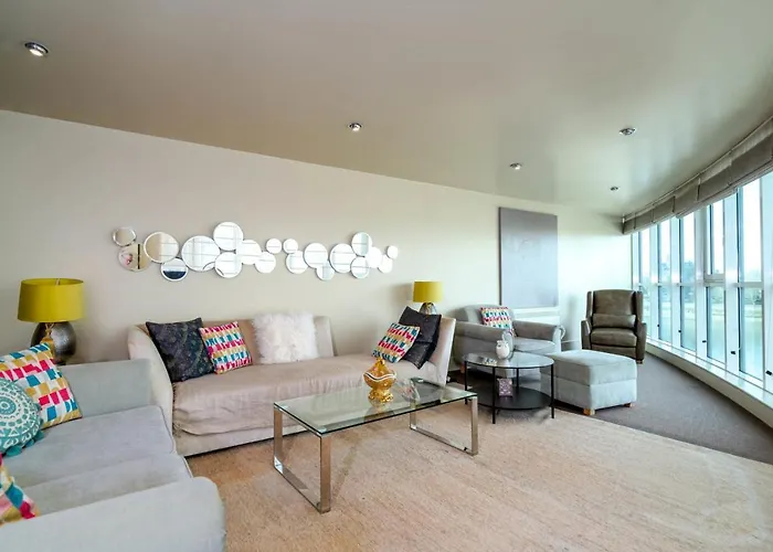 Guestready Superb Central Overlooking River Thames