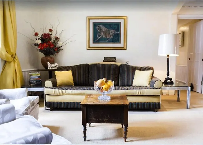Knightsbridge Early Am Check-In Often Possible -Next2 Harrods 3 Bedrooms-2Baths