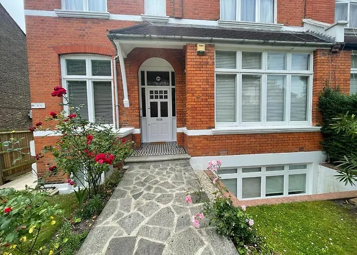 Spacious Holiday Home!