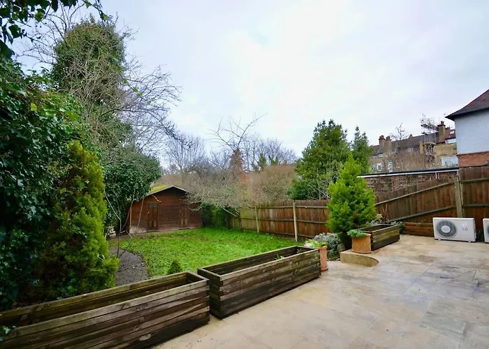 Luxury London Garden Flat