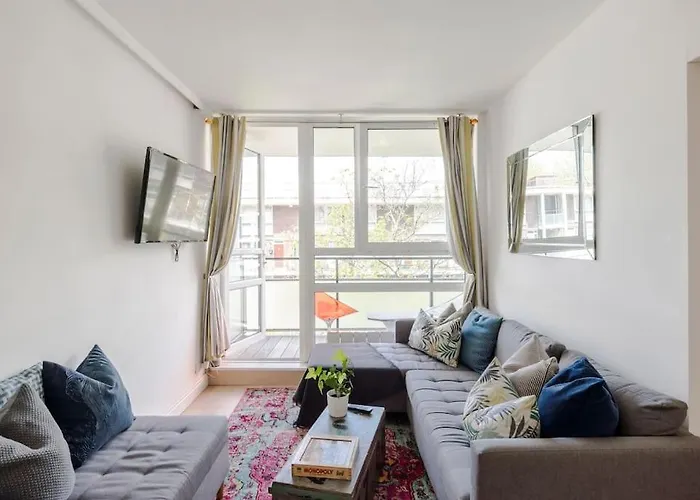 The Clarence, Central London Apartment W/ Wifi