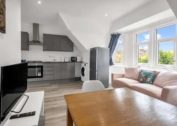 Modern Apartment In South West Wandsworth