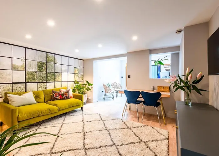 Pass The Keys Serene Hideaway In West London