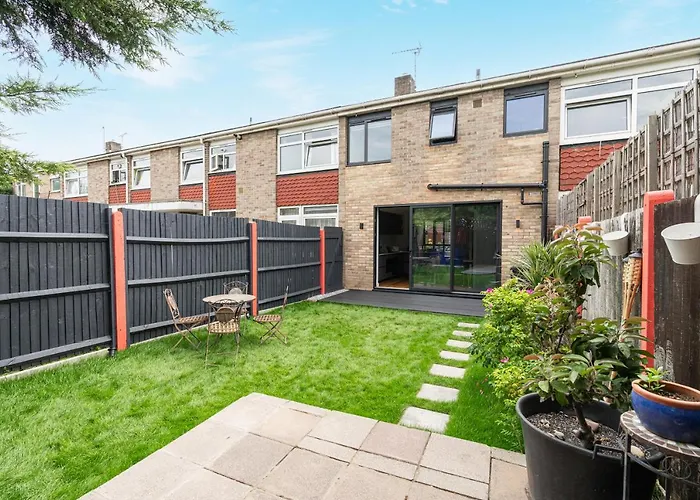 Altido Stunning 2 Bed House With Garden And Free Parking, Near Clapham Park